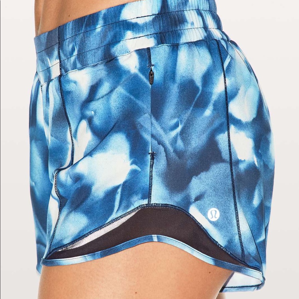 Lululemon Hotty Hot Short 4”